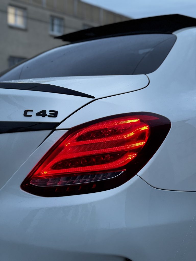 Mercedes-BENZ C 43 AMG