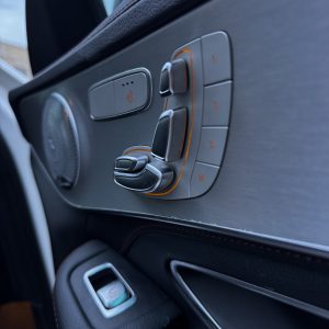 Mercedes-BENZ C 43 AMG – Image 25