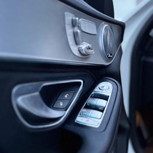 Mercedes-BENZ C 43 AMG – Image 38